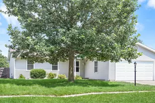 2318 Osage Dr, Champaign, IL 61821 - Photo 5
