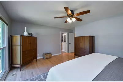 588 Williamsburg Road, Glen Ellyn, IL 60137 - Photo 25