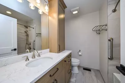 588 Williamsburg Road, Glen Ellyn, IL 60137 - Photo 35