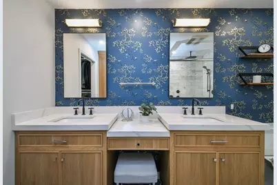 588 Williamsburg Road, Glen Ellyn, IL 60137 - Photo 27