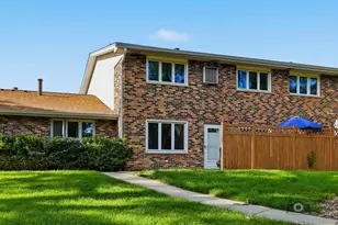 1905 Rosewood Ct, Darien, IL 60561 - Photo 3