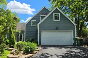 318 Seafarer Dr, Third Lake, IL 60030 - Photo 3