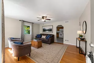 913 N 15th St, Dekalb, IL 60115 - Photo 7