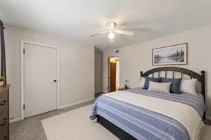 913 N 15th St, Dekalb, IL 60115 - Photo 17
