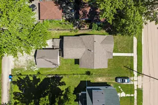 913 N 15th St, Dekalb, IL 60115 - Photo 25
