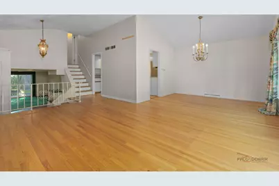 9230 N Major Avenue, Morton Grove, IL 60053 - Photo 5
