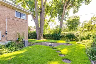 9230 N Major Ave, Morton Grove, IL 60053 - Photo 29