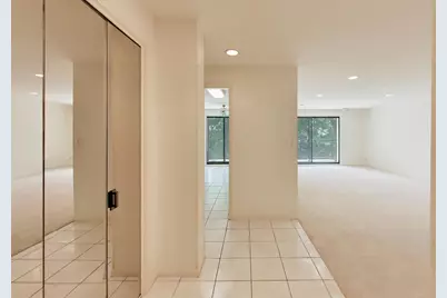 [Address not provided], Morton Grove, IL 60053 - Photo 5