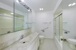 8600 Waukegan Rd, Morton Grove, IL 60053 - Photo 27