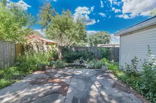 1508 W Chestnut St, Bloomington, IL 61701 - Photo 37