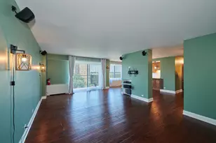 7061 N Kedzie Ave, Chicago, IL 60645 - Photo 5