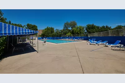 7061 N Kedzie Avenue #913, Chicago, IL 60645 - Photo 23