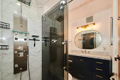 7061 N Kedzie Avenue #913, Chicago, IL 60645 - Photo 21