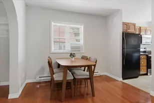 107 E Poplar St, Normal, IL 61761 - Photo 5