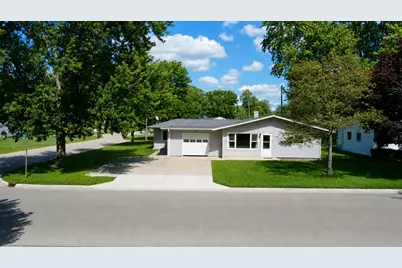 1418 Chippewa Drive, Ottawa, IL 61350 - Photo 1