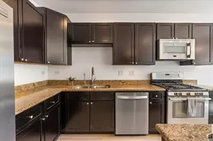 3452 N Damen Ave, Chicago, IL 60618 - Photo 17