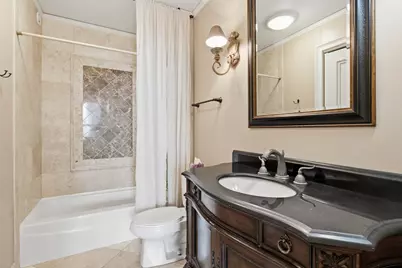201 N Westshore Drive #1202, Chicago, IL 60601 - Photo 25
