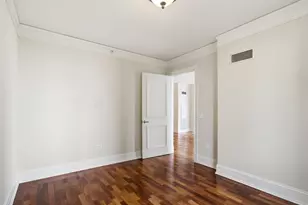 201 N Westshore Dr, Chicago, IL 60601 - Photo 23