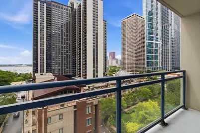 201 N Westshore Drive #1202, Chicago, IL 60601 - Photo 27