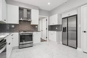 2247 W Estes Ave, Chicago, IL 60645 - Photo 7