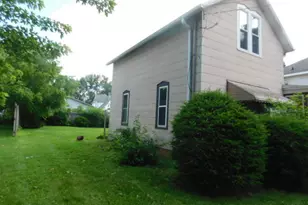 302 E Park St, Morrison, IL 61270 - Photo 19