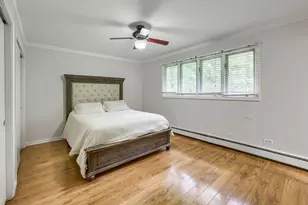 823 Greenwood Ave, Carpentersville, IL 60110 - Photo 11