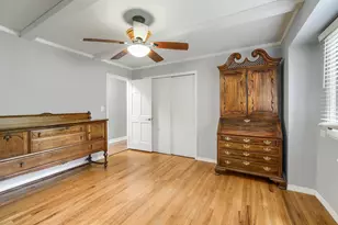823 Greenwood Ave, Carpentersville, IL 60110 - Photo 15