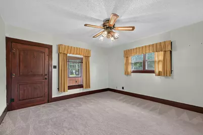 803 N 9th Street, Dekalb, IL 60115 - Photo 5