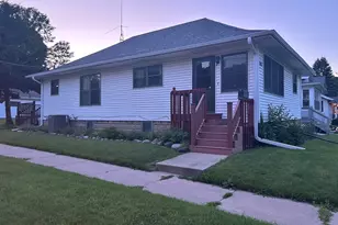 803 N 9th St, Dekalb, IL 60115 - Photo 25