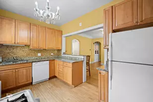 9237 S Longwood Dr, Chicago, IL 60643 - Photo 17