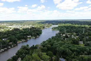 9425 Byrne Dr, Fox River Grove, IL 60021 - Photo 39