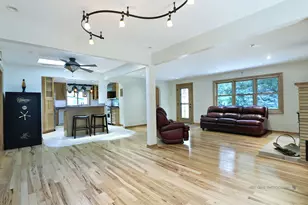 9425 Byrne Dr, Fox River Grove, IL 60021 - Photo 9