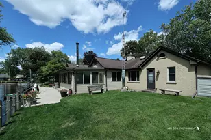 9425 Byrne Dr, Fox River Grove, IL 60021 - Photo 35