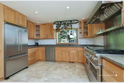 9425 Byrne Drive, Fox River Grove, IL 60021 - Photo 11