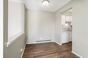 15712 Terrace Dr, Oak Forest, IL 60452 - Photo 5