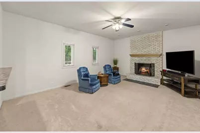 16W374 94th Street, Burr Ridge, IL 60527 - Photo 7