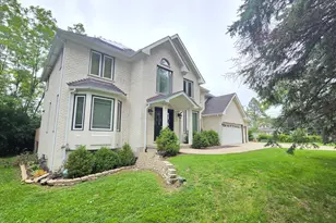 16W374 94th St, Burr Ridge, IL 60527 - Photo 3