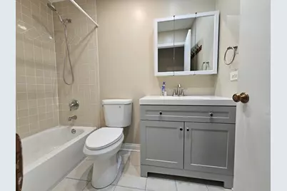 210 Redwood Court, Vernon Hills, IL 60061 - Photo 13