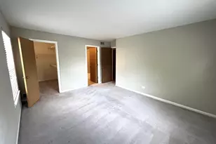 1214 Ballantrae Pl, Mundelein, IL 60060 - Photo 7