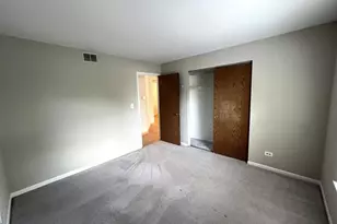 1214 Ballantrae Pl, Mundelein, IL 60060 - Photo 9
