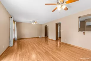 435 N Hickory St, Waterman, IL 60556 - Photo 3