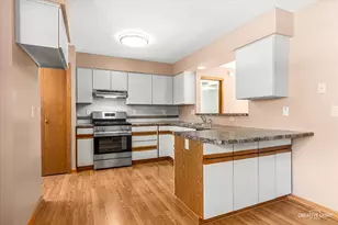 435 N Hickory St, Waterman, IL 60556 - Photo 5