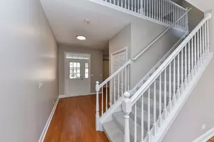 8426 Dawn Ln, Darien, IL 60561 - Photo 5