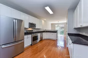 8426 Dawn Ln, Darien, IL 60561 - Photo 7