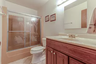 135 Newtown Dr, Buffalo Grove, IL 60089 - Photo 27