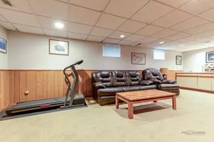 135 Newtown Dr, Buffalo Grove, IL 60089 - Photo 29
