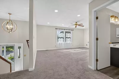 8 Rounds Road, Bloomington, IL 61704 - Photo 5