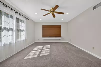 8 Rounds Road, Bloomington, IL 61704 - Photo 7