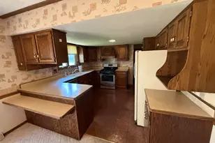 32W717 Hecker Dr, Dundee, IL 60118 - Photo 7
