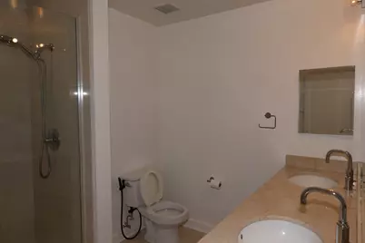 100 E 14th Street #2409, Chicago, IL 60605 - Photo 11
